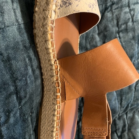 Cole Hahn brown sandal, size 8.5B - Picture 10 of 11